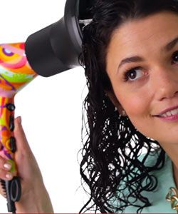How to Get Frizz Free Curls With a Diffuser | Birchbox