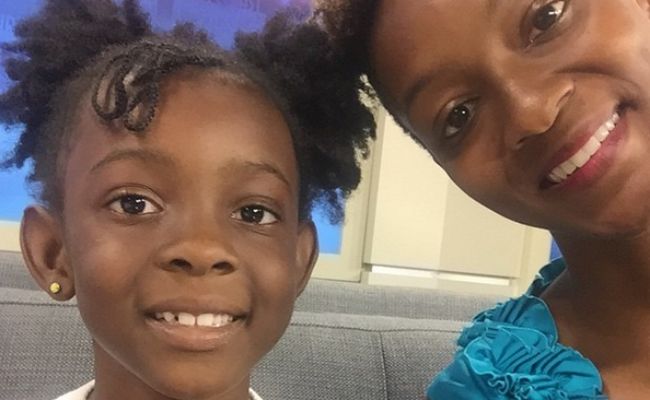 650x400 moxie girl and mom angie moxie girl and her mom