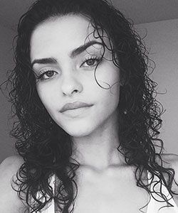 This is Why Your Hair Looks Frizzy After It Dries
