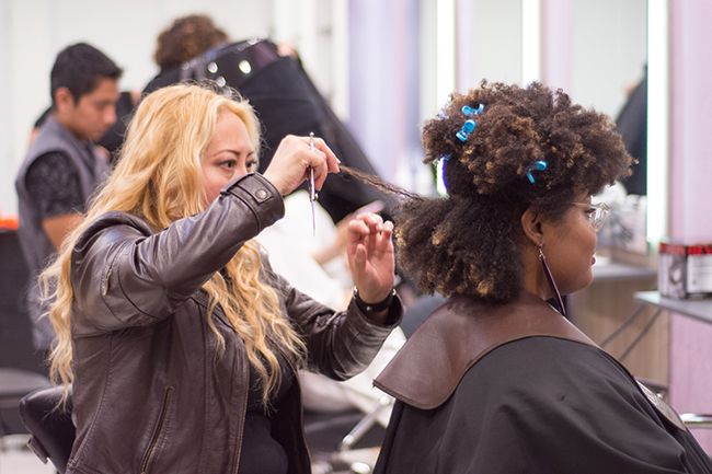 afro hair stylist