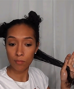 How to Detangle Curly Hair