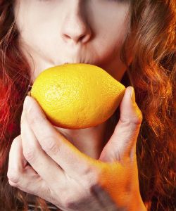 The Science of Lightening Your Hair with Natural Ingredients