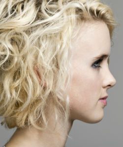 Soothe Your Chemical Burn With This Homemade Scalp Salve