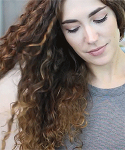 New Curly Girl Morning Hair Routine Creates Moisture-Sealed Curls that Last All Day Long