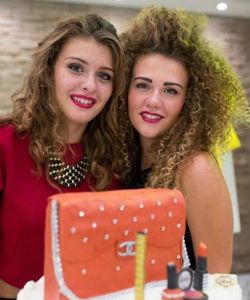 9 Things EVERY Curly Needs In Her Evening Bag