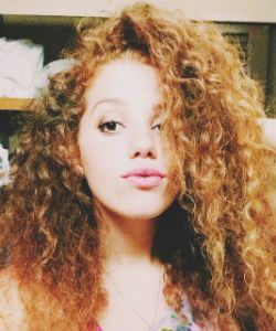 2 Easy Ways to Prevent "Poofy" Hair