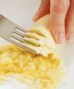 Use This Superfood DIY to Balance Your Oily Scalp