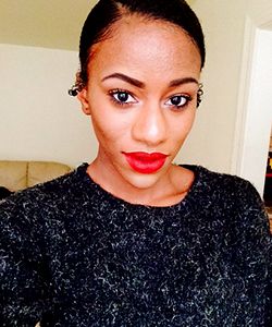 How to Fake a Sexy Bun With Your TWA