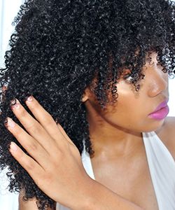 How to Avoid Dryness & Prevent Tangles Before You Swim