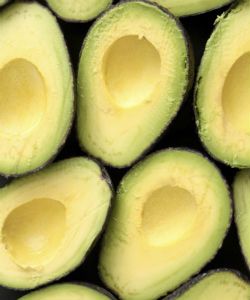 Why Avocado Oil Makes the Best Summer Hair Oil