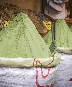 Choosing Between Henna & Cassia? Here's What You Need to Know
