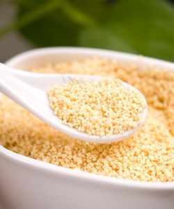 The Emollient that Retains Moisture for Dry, Brittle Hair