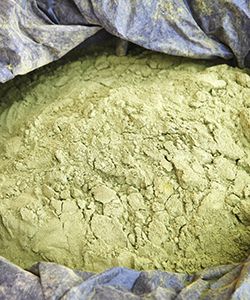 Henna and 7 More Powders for Healthier Hair