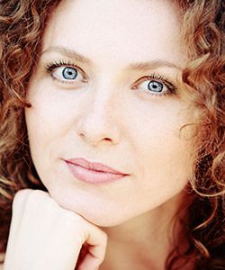 Curly Hair Styles for Round Faces