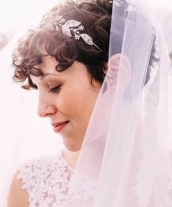 The Prettiest Short, Curly Hairstyle for Your Wedding