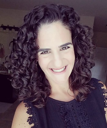Texture Tales: Renee Shares Her Journey to Embracing her 3b Curls