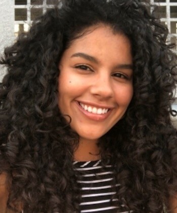 Texture Tales: Neysharie On How She Came to Love Her Curls