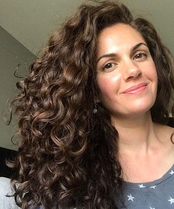 What You Should Do If One Side of Your Hair Is Thinner Than the Other