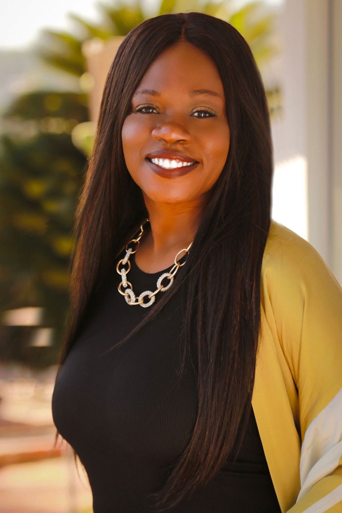 Nena-Ross-Headshot