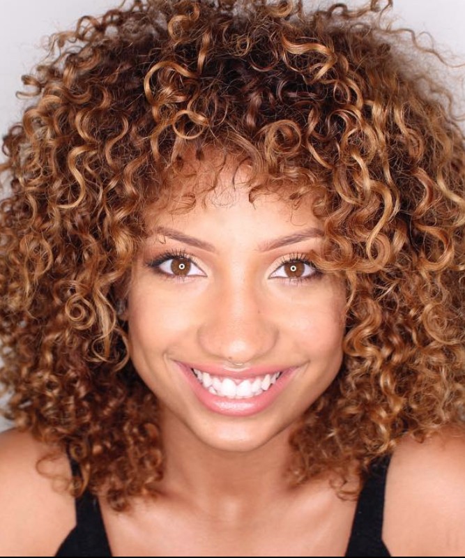 How To Get Your Best Summer Curls, According to Curly Hair Experts