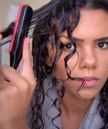 29 TikTok Curly Hair Hacks to Watch Now