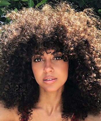 The Top Supplements That Are Best for Curly Hair