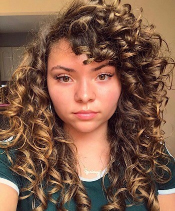 Texture Tales: Sydney Shares How She Gets Gorgeous Voluminous Curls