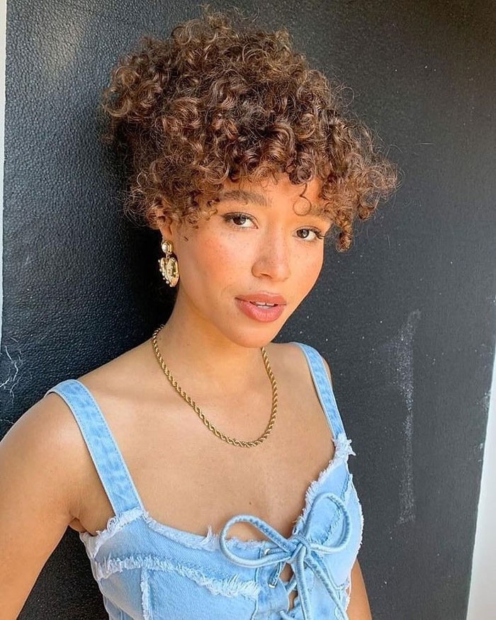 Scatty-Lu-curly-bangs