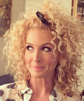 What Kimberly Schlapman of Little Big Town Uses On Her Curly Hair