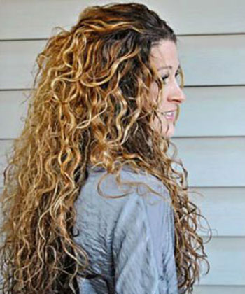 Why People Are Using Egg Whites as a Natural Curl Definer